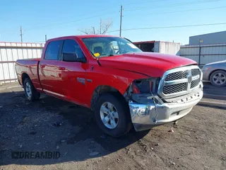 2020 Ram 1500 SLT z VIN 1C6RR7TT5LS124843, wystawiony jako IAAI lot #41298187 z przebiegiem 122 048 mil mil oraz . Historia ofert i sprzedaży dostępna na DreamBid. Obrazek 1.