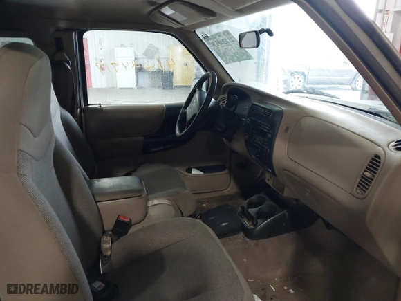 2001 Ford Ranger XL Fleet with VIN 1FTZR15U51PA40467, listed as a IAAI auction lot 41424919 with 251,006 mi miles. Bid and sale history available at carsss.com. Image 5.