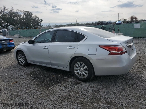 2013 Nissan Altima 2.5 SV with VIN 1N4AL3AP6DN438870, listed as a Copart auction lot 89183485 with 126,972 mi miles and Salvage Title. Bid and sale history available at carsss.com. Image 2.