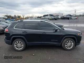 2019 Jeep Cherokee Latitude with VIN 1C4PJMCX7KD230450, listed as a IAAI auction lot 41474709 with 172,684 mi miles. Bid and sale history available at carsss.com. Image 13.