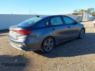 2023 Kia Forte LXS with VIN 3KPF24ADXPE607392, listed as a IAAI auction lot 40892259 with 35,581 mi miles and . Bid and sale history available at DreamBid. Image 4.