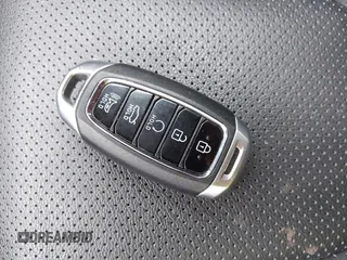 2023 Hyundai Elantra Limited z VIN KMHLP4AG9PU396410, wystawiony jako IAAI lot #42044194 z przebiegiem 52 662 mil mil oraz . Historia ofert i sprzedaży dostępna na DreamBid. Obrazek 11.