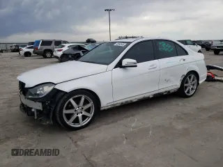 2014 Mercedes-Benz C 250 Sport z VIN WDDGF4HB4EG222538, wystawiony jako Copart lot #48963445 z przebiegiem 100 901 mil mil oraz Szkoda całkowita • Salvage title. Historia ofert i sprzedaży dostępna na DreamBid. Obrazek 1.