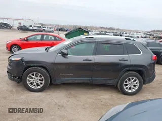 2016 Jeep Cherokee 75th Anniversary with VIN 1C4PJLCB1GW190344, listed as a IAAI auction lot 41951042 with 90,814 mi miles. Bid and sale history available at carsss.com. Image 15.