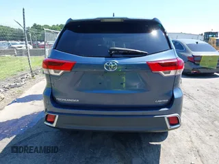 2017 Toyota Highlander Limited z VIN 5TDYZRFH5HS211505, wystawiony jako IAAI lot #42558655 z przebiegiem 127 368 mil mil oraz . Historia ofert i sprzedaży dostępna na DreamBid. Obrazek 16.