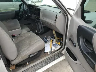 2000 Ford Ranger XLT with VIN 1FTZR15X0YTA48536, listed as a Copart auction lot 46986615 with 159,319 mi miles and Salvage Title. Bid and sale history available at carsss.com. Image 8.