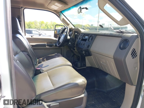 2010 Ford F-250 XL with VIN 1FTSX2B5XAEB31031, listed as a IAAI auction lot 42197472 with 227,966 mi miles and . Bid and sale history available at DreamBid. Image 5.