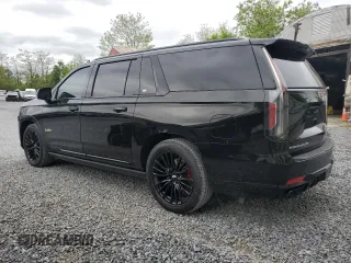 2023 Cadillac Escalade ESV AWD V-Series z VIN 1GYS4SK93PR229583, wystawiony jako Copart lot #57963475 z przebiegiem 19 649 mil mil oraz Szkody całkowita. Historia ofert i sprzedaży dostępna na DreamBid. Obrazek 2.