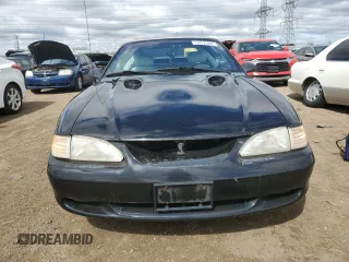 1995 Ford Mustang z VIN 1FALP45T9SF162086, wystawiony jako Copart lot #53375995 z przebiegiem 70 565 mil mil oraz Czysty tytuł • Clean title. Historia ofert i sprzedaży dostępna na DreamBid. Obrazek 5.