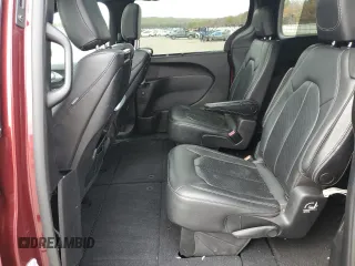 2021 Chrysler Pacifica Touring L z VIN 2C4RC3BG7MR567702, wystawiony jako Copart lot #51490415 z przebiegiem 62 689 mil mil oraz Szkoda całkowita • Salvage title. Historia ofert i sprzedaży dostępna na DreamBid. Obrazek 11.