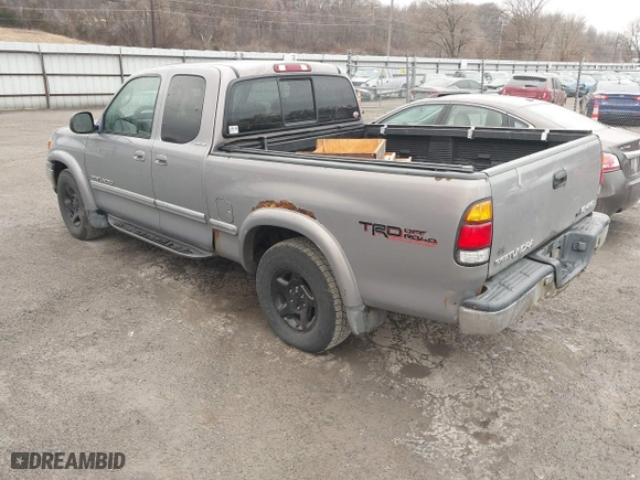 2001 Toyota Tundra Ltd with VIN 5TBBT48101S136463, listed as a IAAI auction lot 41768004 with 224,985 mi miles. Bid and sale history available at carsss.com. Image 3.