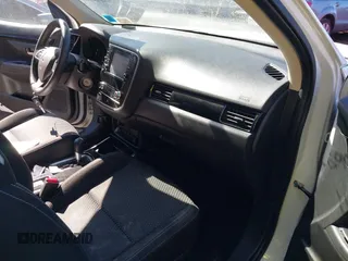 2020 Mitsubishi Outlander ES с VIN JA4AD2A33LZ044887, выставлен на аукционе IAAI как лот 41649411 с пробегом 63 834 миль миль и . История ставок и продаж доступна на DreamBid. Изображение 5.
