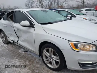 2015 Volvo S60 T5 Drive-E Premier с VIN YV140MFK3F1351631, выставлен на аукционе IAAI как лот 41558911 с пробегом 144 457 миль миль и . История ставок и продаж доступна на DreamBid. Изображение 13.