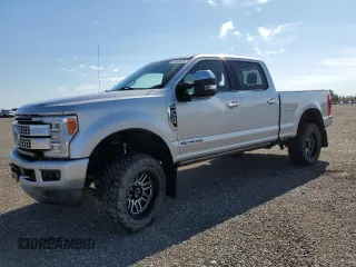 2018 Ford F-350 XL with VIN 1FT8W3BT1JEB01191, listed as a Copart auction lot 61360815 with 211,542 mi miles and Clean title. Bid and sale history available at DreamBid. Image 1.