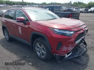 2024 Toyota RAV4 Hybrid LE z VIN 2T3MWRFV5RW243349, wystawiony jako IAAI lot #42375771 z przebiegiem 5 479 mil mil oraz . Historia ofert i sprzedaży dostępna na DreamBid. Obrazek 1.