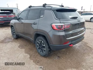 2019 Jeep Compass Trailhawk with VIN 3C4NJDDBXKT795294, listed as a IAAI auction lot 42046344 with 100,395 mi miles and . Bid and sale history available at DreamBid. Image 3.