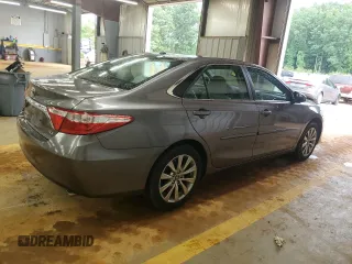2017 Toyota Camry XLE z VIN 4T1BF1FK3HU699131, wystawiony jako Copart lot #58820105 z przebiegiem 80 344 mil mil oraz Szkoda całkowita • Salvage title. Historia ofert i sprzedaży dostępna na DreamBid. Obrazek 3.