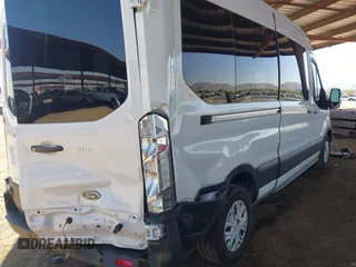 2024 Ford Transit Passenger XL z VIN 1FBAX2CG2RKA75017, wystawiony jako IAAI lot #42463080 z przebiegiem 20 185 mil mil oraz . Historia ofert i sprzedaży dostępna na DreamBid. Obrazek 17.