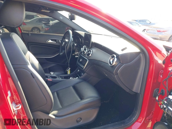 2019 Mercedes-Benz GLA 250 z VIN WDCTG4GB0KJ618482, wystawiony jako IAAI lot #41701212 z przebiegiem 57 849 mil mil oraz . Historia ofert i sprzedaży dostępna na DreamBid. Obrazek 5.