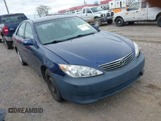 2006 Toyota Camry STD with VIN 4T1BE32K66U156633, listed as a IAAI auction lot 42017984 with 167,321 mi miles. Bid and sale history available at carsss.com. Image 1.