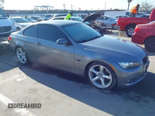 2009 BMW 3 Series 335i с VIN WBAWB73549P045142, выставлен на аукционе IAAI как лот 41868019 с пробегом 99 789 миль миль и . История ставок и продаж доступна на DreamBid. Изображение 1.