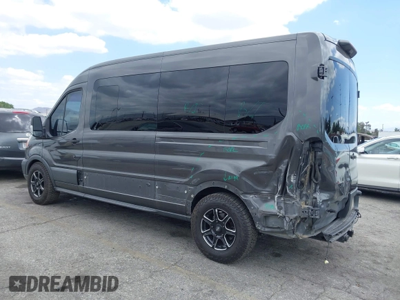 2018 Ford Transit XL z VIN 1FBZX2CG0JKA09945, wystawiony jako IAAI lot #42260073 z przebiegiem 60 838 mil mil oraz . Historia ofert i sprzedaży dostępna na DreamBid. Obrazek 3.