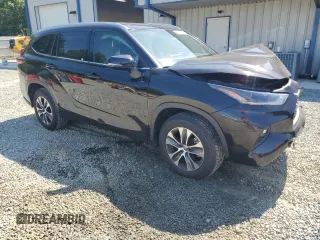 2021 Toyota Highlander XLE with VIN 5TDGZRAH4MS080595, listed as a Copart auction lot 61874615 with 56,315 mi miles and Salvage title. Bid and sale history available at DreamBid. Image 4.