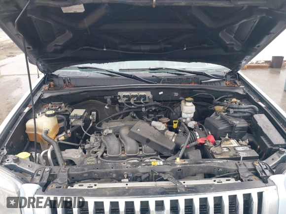 2008 Mercury Mariner with VIN 4M2CU91178KJ12057, listed as a IAAI auction lot 42358190 with 100,000 mi miles and . Bid and sale history available at DreamBid. Image 10.