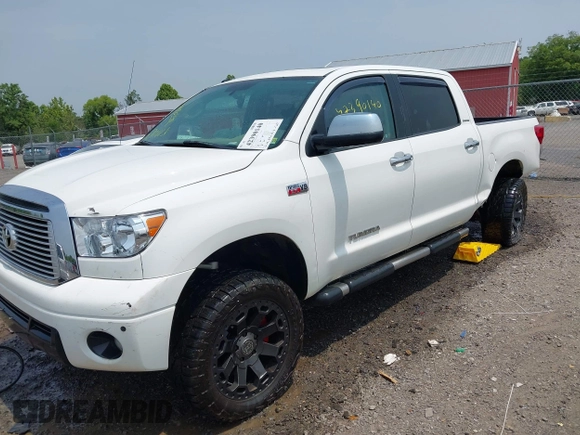 2013 Toyota Tundra Limited z VIN 5TFHY5F17DX295216, wystawiony jako IAAI lot #42390140 z przebiegiem 230 902 mil mil oraz . Historia ofert i sprzedaży dostępna na DreamBid. Obrazek 17.