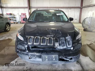 2017 Jeep Cherokee Latitude z VIN 1C4PJMCB5HW660222, wystawiony jako Copart lot #63099205 z przebiegiem 129 387 mil mil oraz Szkoda całkowita • Salvage title. Historia ofert i sprzedaży dostępna na DreamBid. Obrazek 5.