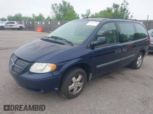 2005 Dodge Caravan SE with VIN 1D4GP24R95B420644, listed as a IAAI auction lot 42302868 with 256,701 mi miles and . Bid and sale history available at DreamBid. Image 17.