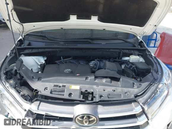 2018 Toyota Highlander Limited with VIN 5TDYZRFH8JS235979, listed as a IAAI auction lot 42324061 with 60,230 mi miles and . Bid and sale history available at DreamBid. Image 10.