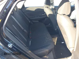 2023 Hyundai Elantra SEL z VIN 5NPLM4AG7PH089485, wystawiony jako IAAI lot #41334865 z przebiegiem 35 978 mil mil oraz . Historia ofert i sprzedaży dostępna na DreamBid. Obrazek 8.