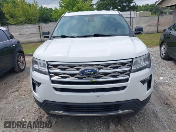 2018 Ford Explorer XLT z VIN 1FM5K7D8XJGA91825, wystawiony jako IAAI lot #42387991 z przebiegiem Nie podano mil oraz . Historia ofert i sprzedaży dostępna na DreamBid. Obrazek 12.