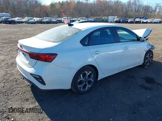 2019 Kia Forte LXS z VIN 3KPF24AD9KE125019, wystawiony jako IAAI lot #40787475 z przebiegiem 54 777 mil mil oraz . Historia ofert i sprzedaży dostępna na DreamBid. Obrazek 4.