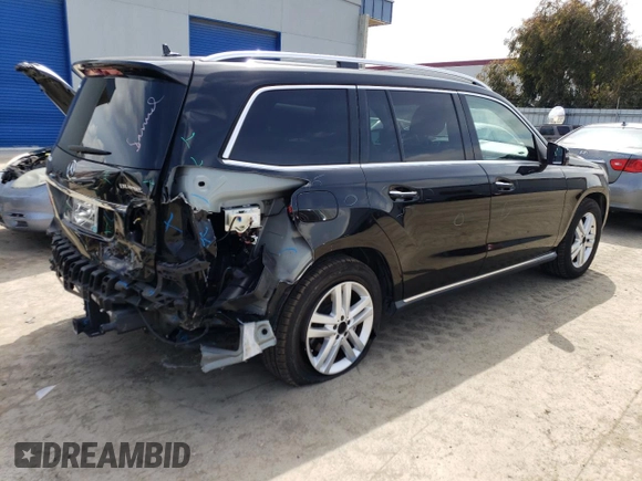 2015 Mercedes-Benz GL-Class GL 350 BlueTEC with VIN 4JGDF2EE8FA530053, listed as a Copart auction lot 50633273 with 136,030 mi miles. Bid and sale history available at carsss.com. Image 3.