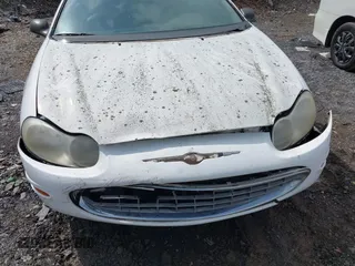 2001 Chrysler Concorde z VIN 2C3AD46R01H527088, wystawiony jako IAAI lot #42099200 z przebiegiem 166 032 mil mil oraz . Historia ofert i sprzedaży dostępna na DreamBid. Obrazek 6.