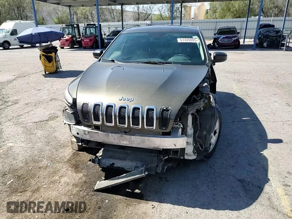 2015 Jeep Cherokee Sport z VIN 1C4PJLAB5FW573186, wystawiony jako Copart lot #61440805 z przebiegiem 144 333 mil mil oraz Szkoda całkowita • Salvage title. Historia ofert i sprzedaży dostępna na DreamBid. Obrazek 14.