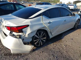 2019 Nissan Altima 2.5 Platinum with VIN 1N4BL4FV3KC116794, listed as a IAAI auction lot 41779270 with 89,086 mi miles. Bid and sale history available at carsss.com. Image 4.