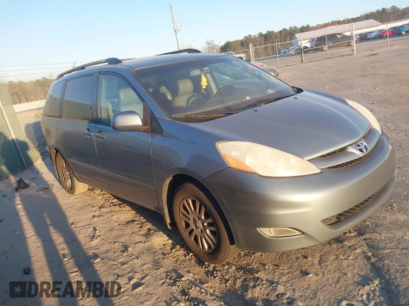 2007 Toyota Sienna XLE with VIN 5TDZK22C47S048516, listed as a IAAI auction lot 41367115 with 236,058 mi miles. Bid and sale history available at carsss.com. Image 1.