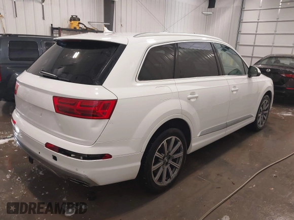 2018 Audi Q7 Prestige with VIN WA1VAAF76JD039452, listed as a IAAI auction lot 42246370 with 135,357 mi miles and . Bid and sale history available at DreamBid. Image 4.