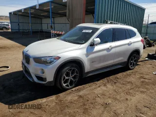 2018 BMW X1 xDrive28i z VIN WBXHT3C35J5K29010, wystawiony jako Copart lot #47537165 z przebiegiem 90 779 mil mil oraz Szkoda całkowita • Salvage title. Historia ofert i sprzedaży dostępna na DreamBid. Obrazek 1.