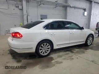 2013 Volkswagen Passat SEL Premium z VIN 1VWCP7A30DC100014, wystawiony jako Copart lot #55271515 z przebiegiem 139 484 mil mil oraz Szkoda całkowita • Salvage title. Historia ofert i sprzedaży dostępna na DreamBid. Obrazek 3.