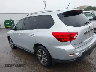 2018 Nissan Pathfinder S z VIN 5N1DR2MN7JC621109, wystawiony jako IAAI lot #42184064 z przebiegiem 135 902 mil mil oraz . Historia ofert i sprzedaży dostępna na DreamBid. Obrazek 14.