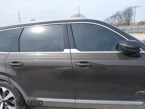 2021 Kia Telluride EX with VIN 5XYP34HC0MG162318, listed as a IAAI auction lot 41837489 with 110,922 mi miles and . Bid and sale history available at DreamBid. Image 14.