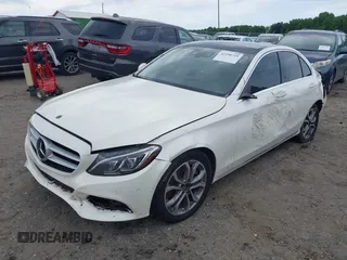 2017 Mercedes-Benz C 300 с VIN 55SWF4JB9HU179554, выставлен на аукционе IAAI как лот 42290729 с пробегом 142 389 миль миль и . История ставок и продаж доступна на DreamBid. Изображение 19.