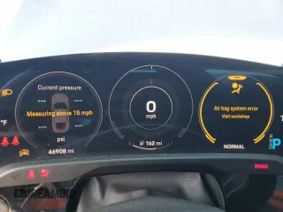 2020 Porsche Taycan 4S z VIN WP0AB2Y1XLSA52223, wystawiony jako Copart lot #51683985 z przebiegiem 46 908 mil mil oraz Szkoda całkowita • Salvage title. Historia ofert i sprzedaży dostępna na DreamBid. Obrazek 9.