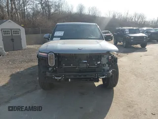 2025 Rivian R1T Adventure z VIN 7FCTGBAAXSN035740, wystawiony jako IAAI lot #41728515 z przebiegiem 3 773 mil mil oraz . Historia ofert i sprzedaży dostępna na DreamBid. Obrazek 16.