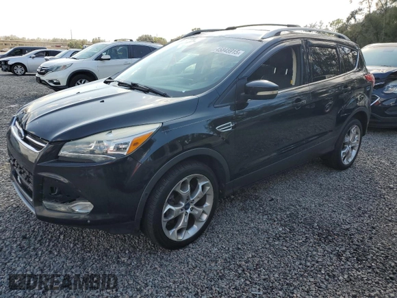 2013 Ford Escape Titanium z VIN 1FMCU0J95DUD15496, wystawiony jako Copart lot #45845915 z przebiegiem 157 078 mil mil oraz Szkody całkowita. Historia ofert i sprzedaży dostępna na DreamBid. Obrazek 1.