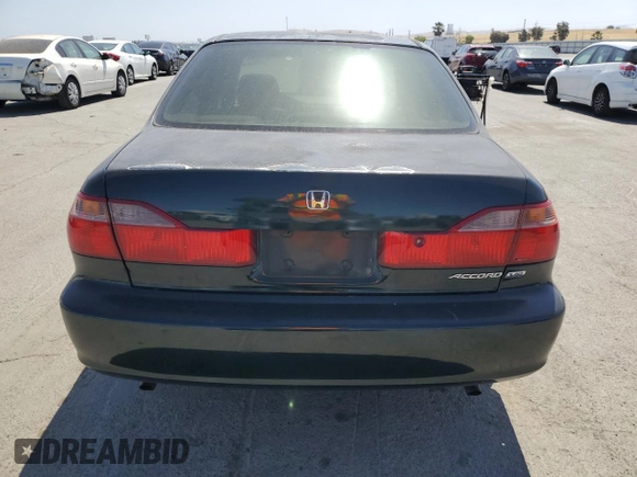 1998 Honda Accord EX z VIN 1HGCG1658WA065894, wystawiony jako Copart lot #59584635 z przebiegiem 107 338 mil mil oraz Szkoda całkowita • Salvage title. Historia ofert i sprzedaży dostępna na DreamBid. Obrazek 6.